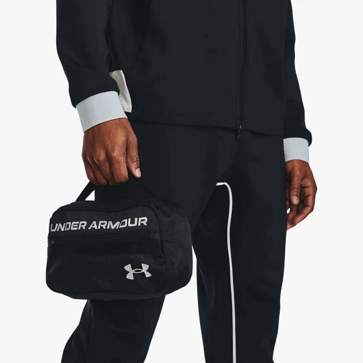 UNDER ARMOUR Torba UA Contain Travel Kit 