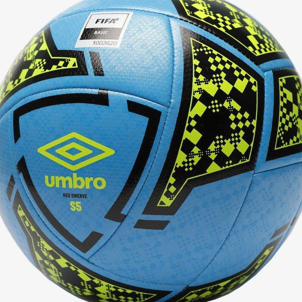 UMBRO Lopta NEO SWERVE 