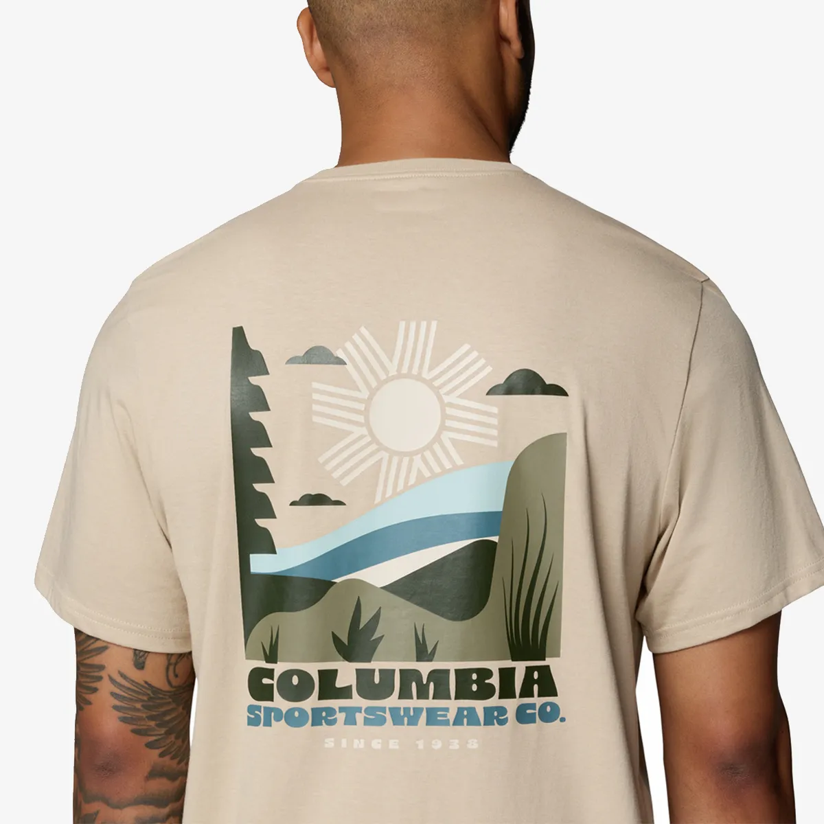 COLUMBIA T-Shirt CSC™ Outdoor Back Graphic Tee