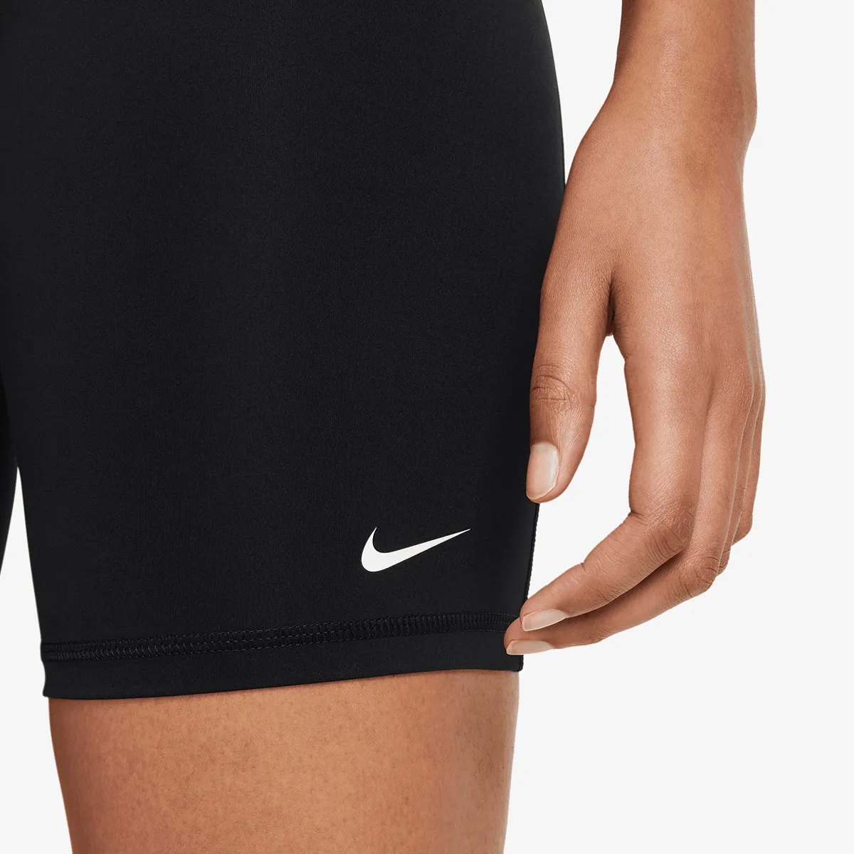 NIKE Kratke hlače W NP 365 SHORT 8IN 