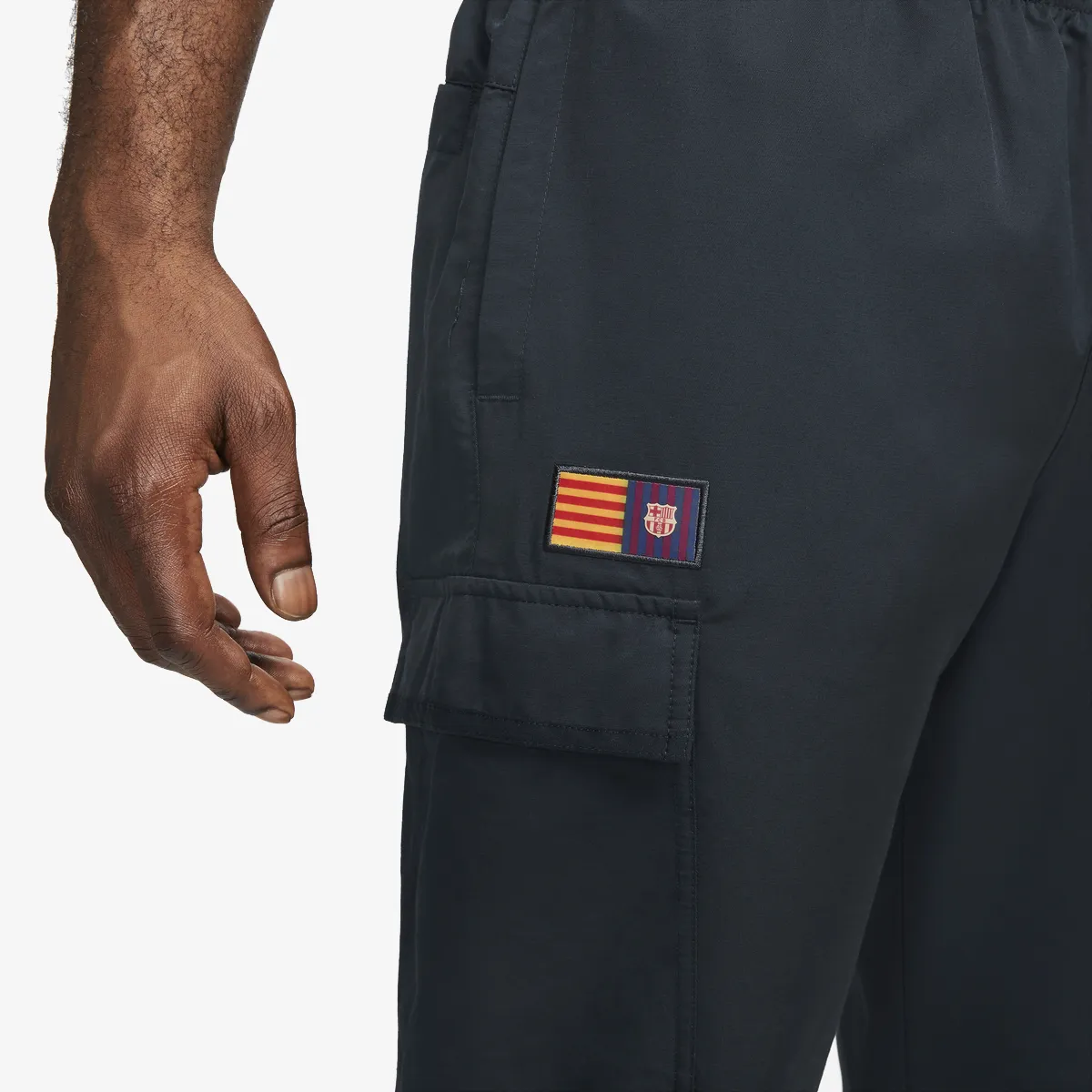 NIKE Hlače FCB M NSW CE PANT CF WVN SG 