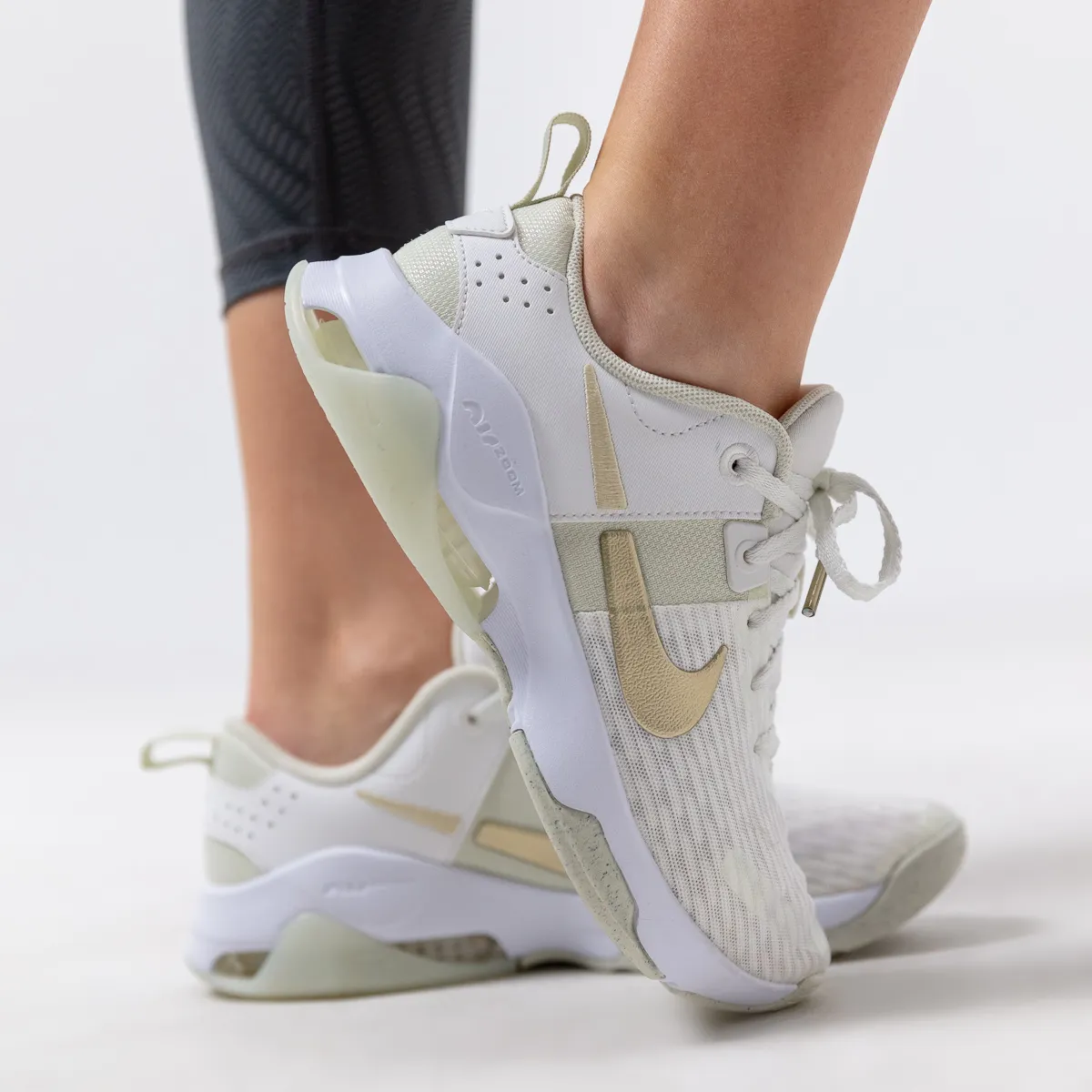 NIKE Tenisice W NIKE ZOOM BELLA 6 PRM 
