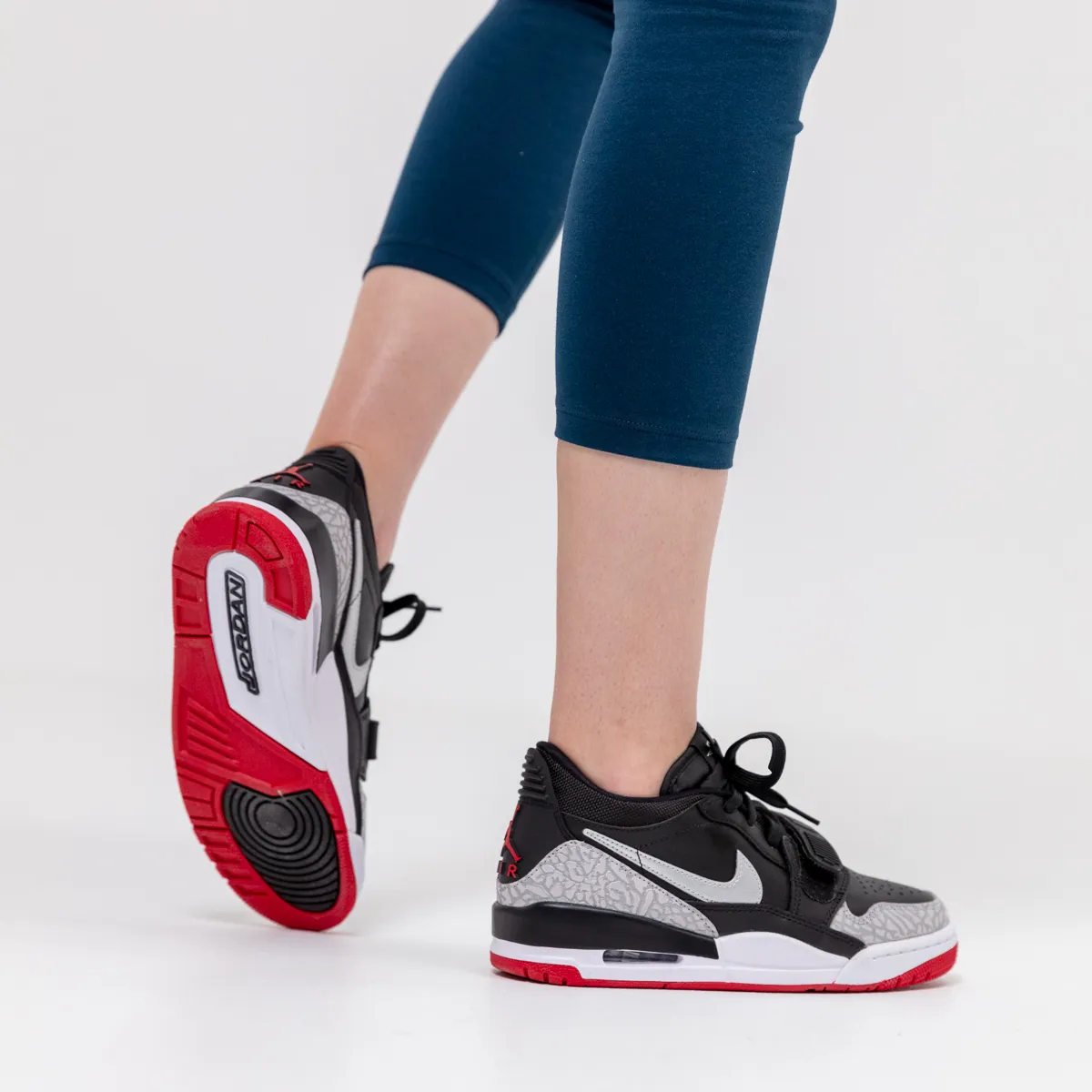 JORDAN Tenisice Air Jordan Legacy 312 
