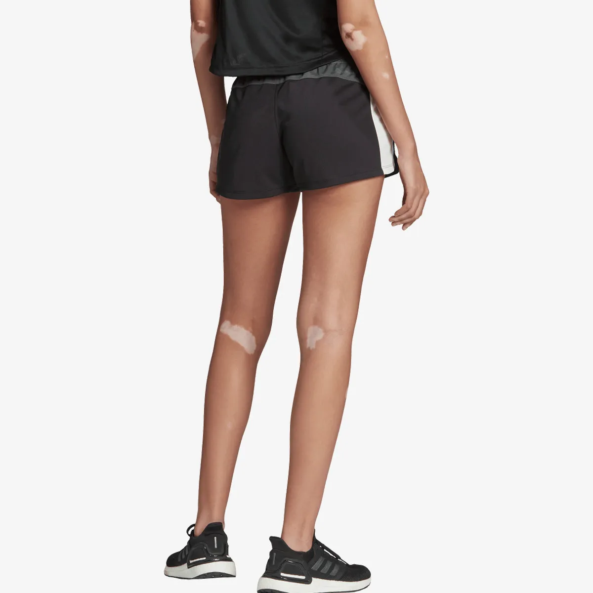 ADIDAS Kratke hlače PACER COLBLOCK 