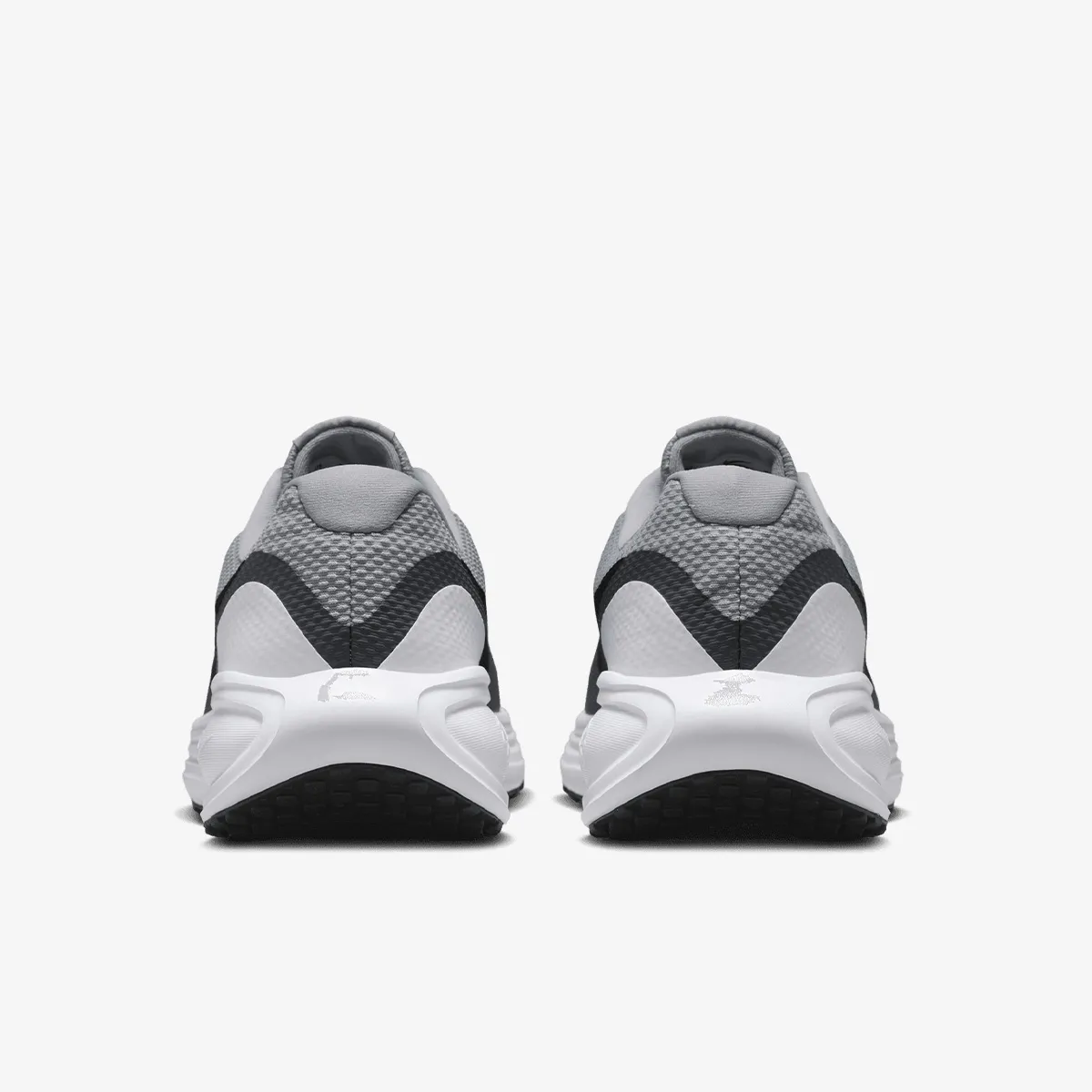 NIKE Tenisice NIKE REVOLUTION 8