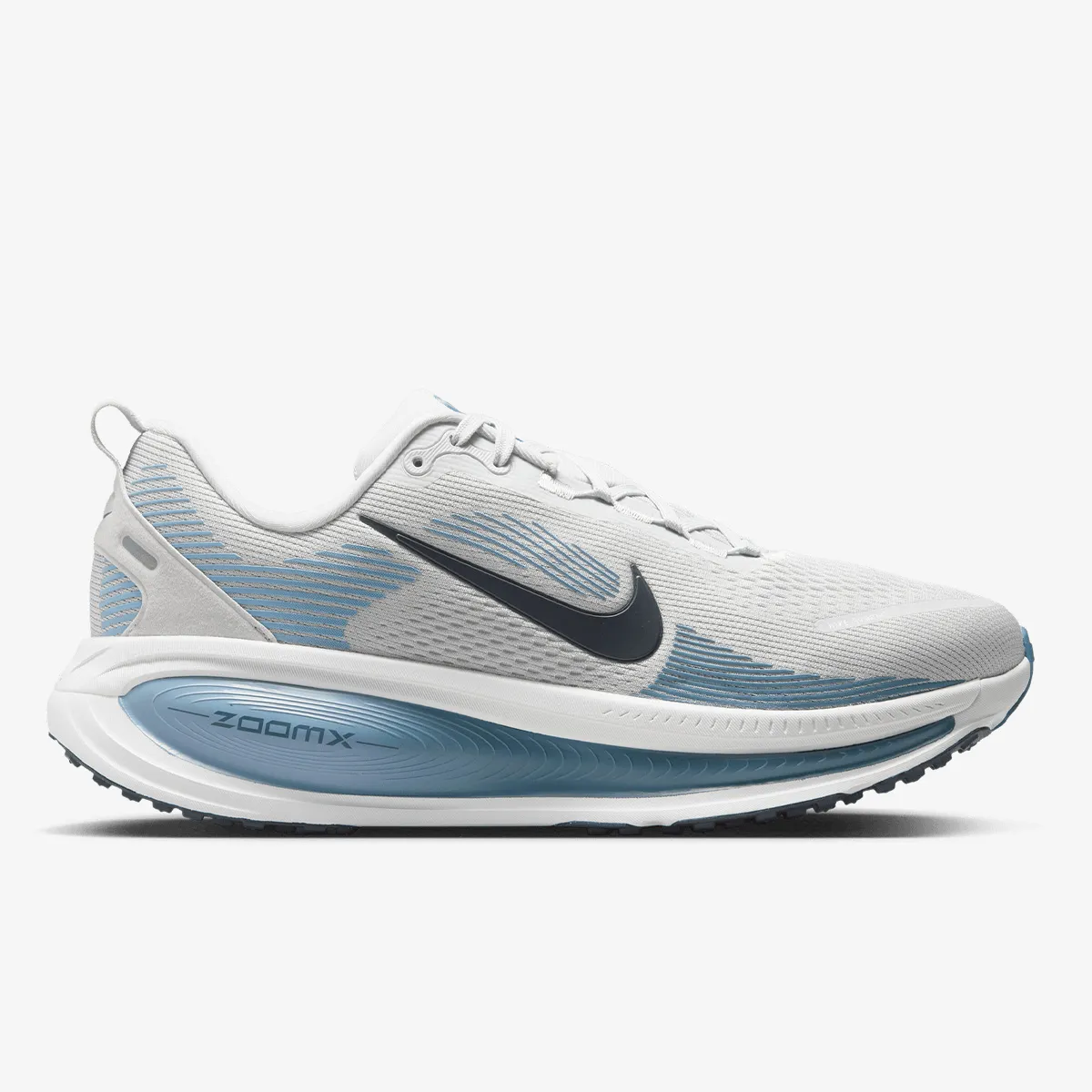 NIKE Tenisice NIKE VOMERO 18 