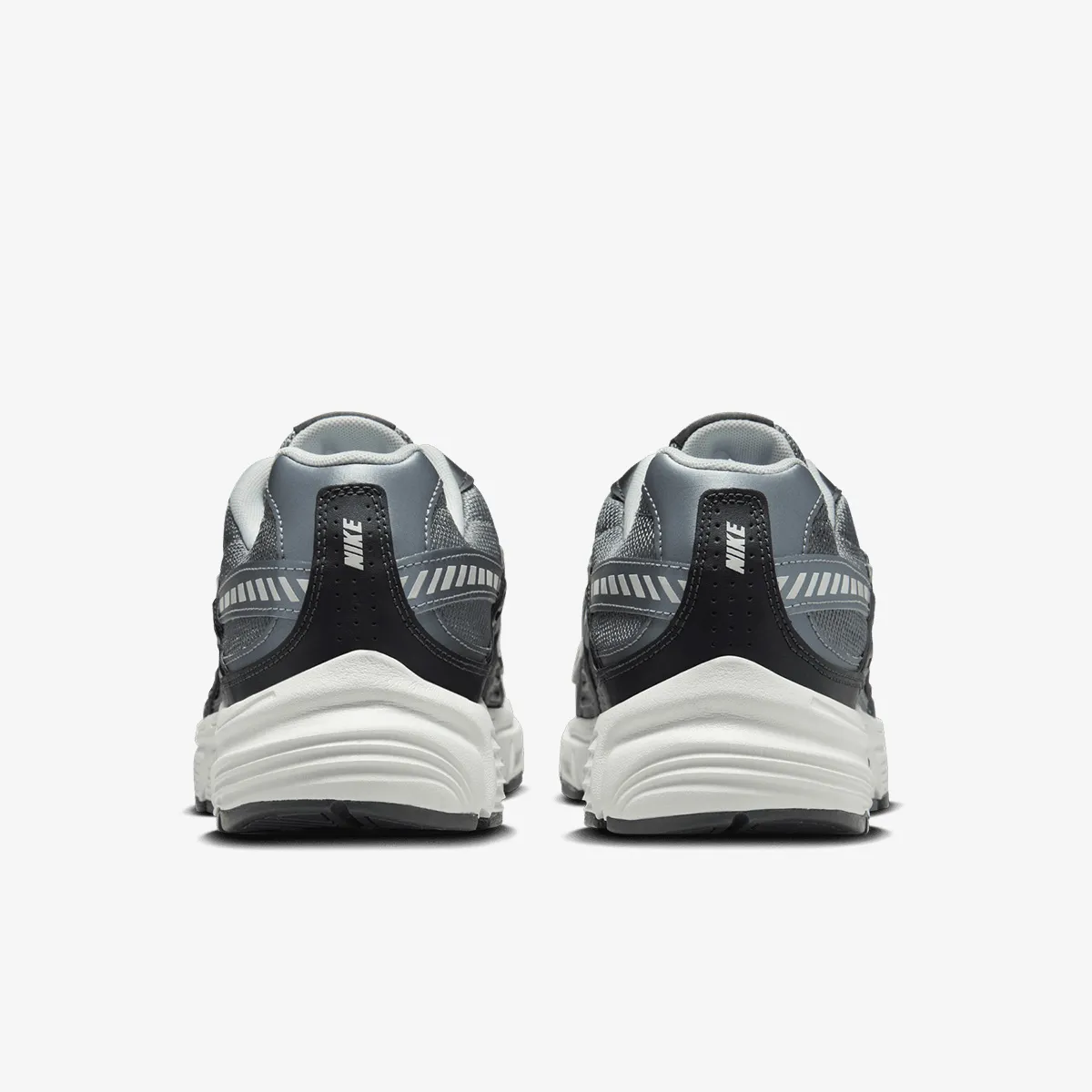 NIKE Tenisice NIKE INITIATOR SC 