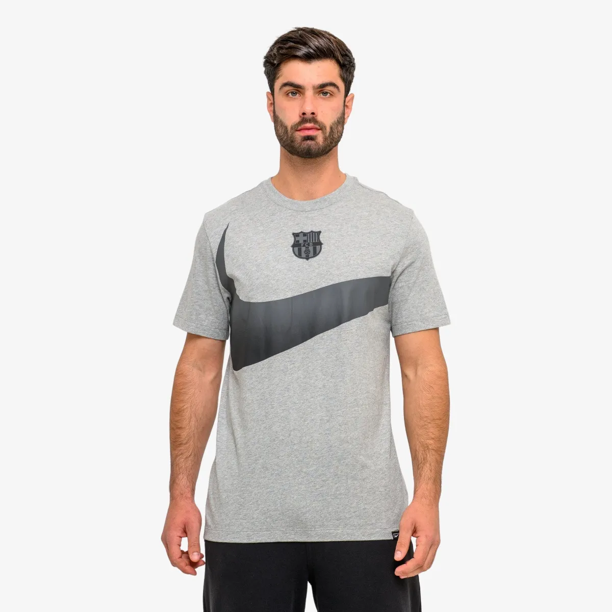 NIKE T-Shirt FCB M NK SWOOSH TEE 