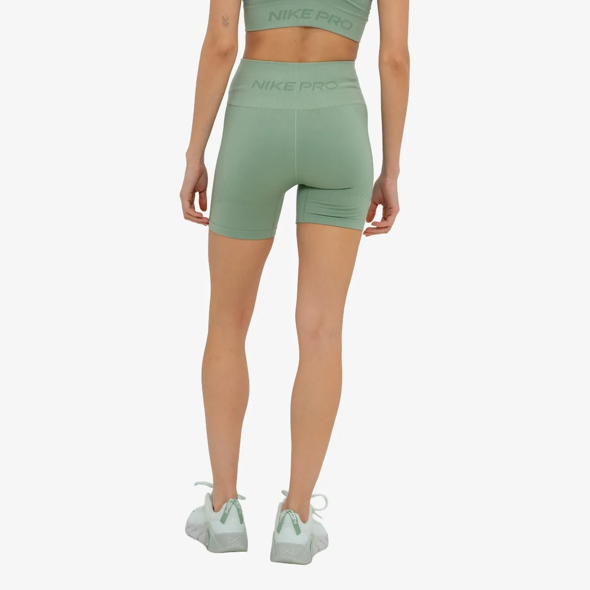 NIKE Kratke hlače W NP DF SMLS HR 5IN SHORT 