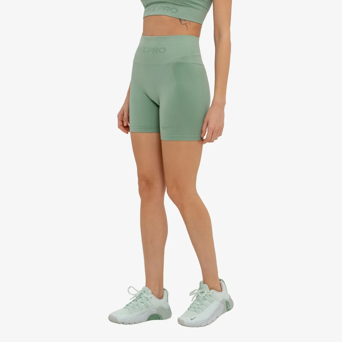 NIKE Kratke hlače W NP DF SMLS HR 5IN SHORT 