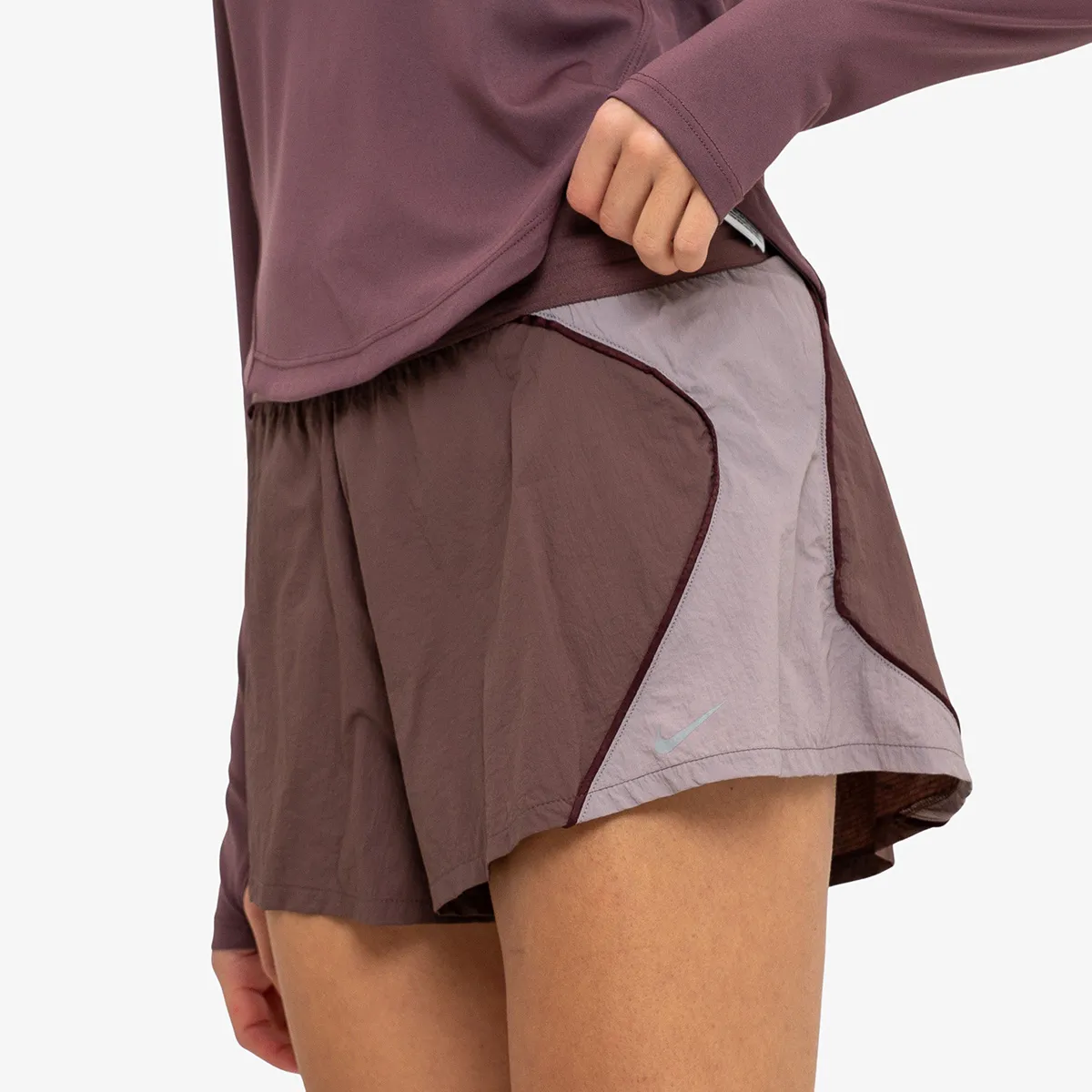 NIKE Kratke hlače W NK SWIFT UV RPL HR SHORT NV
