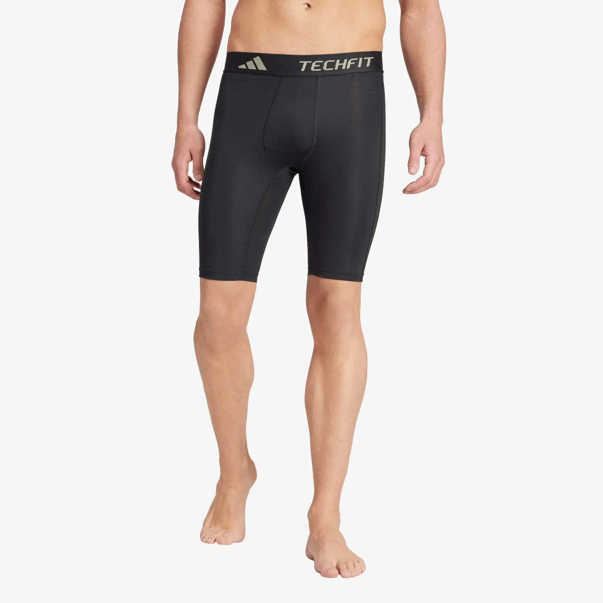 ADIDAS Kratke hlače TF BASE SHORT T 