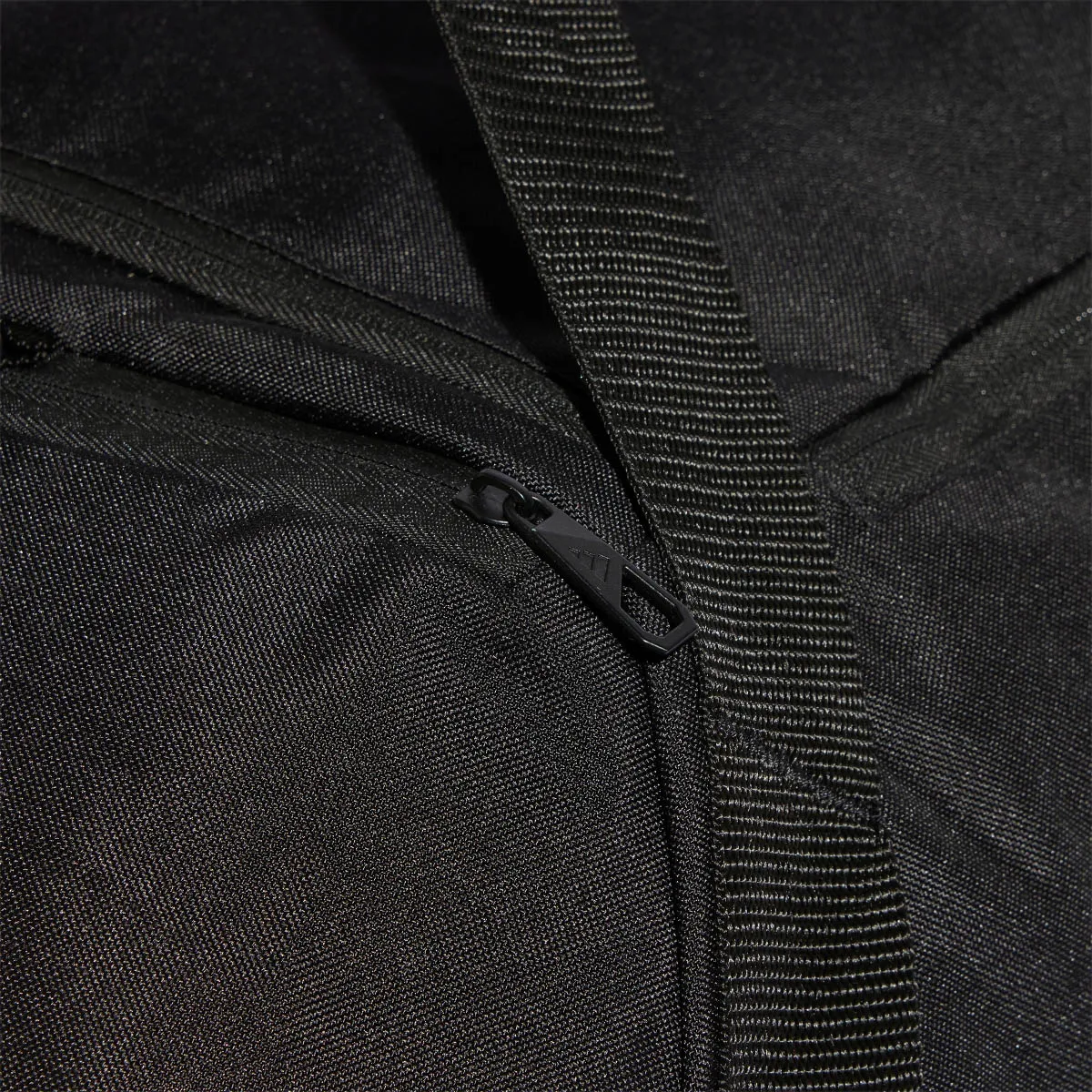 ADIDAS Torba TIRO DUFFLE M
