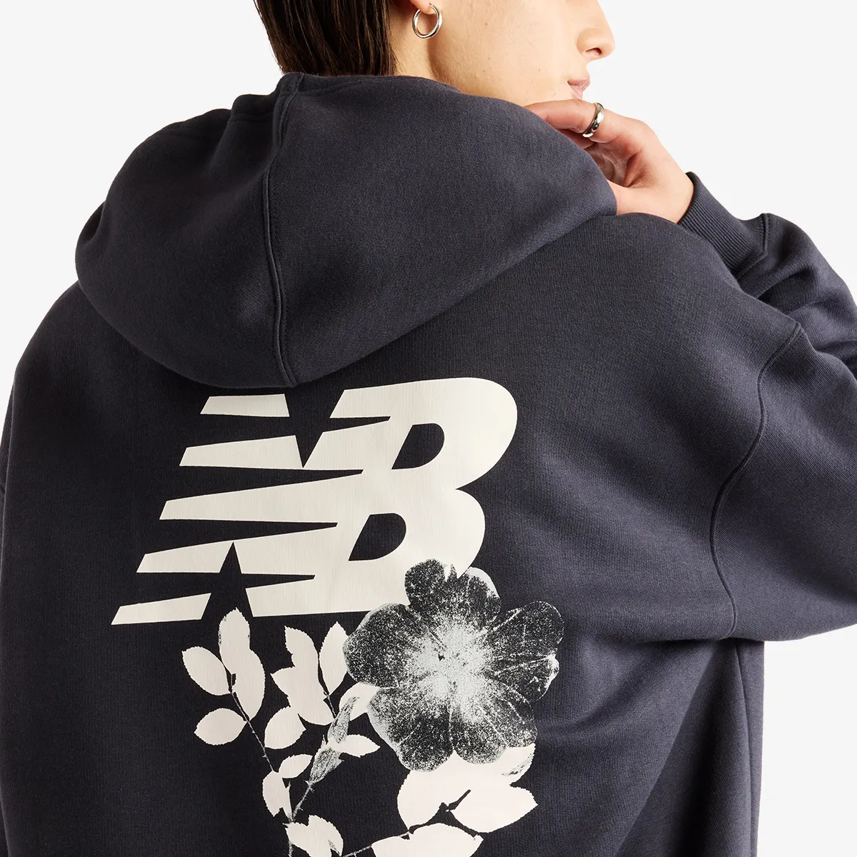 NEW BALANCE Majica s kapuljačom Pressed Flowers Hoodie 