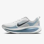 NIKE Tenisice NIKE VOMERO 18