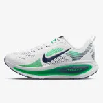NIKE Tenisice NIKE VOMERO 18 