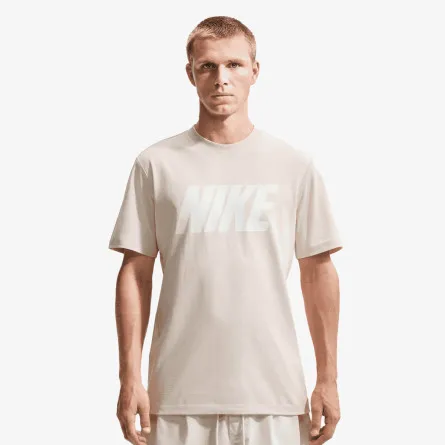 NIKE T-Shirt M NK CLUB VARSITY SS LIFESTYLE 
