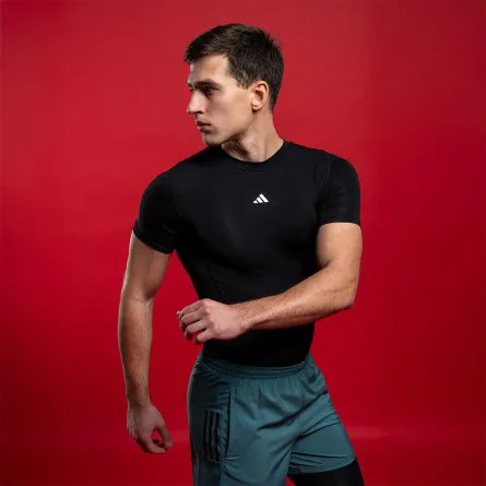 adidas T-Shirt TECHFIT Compression fit